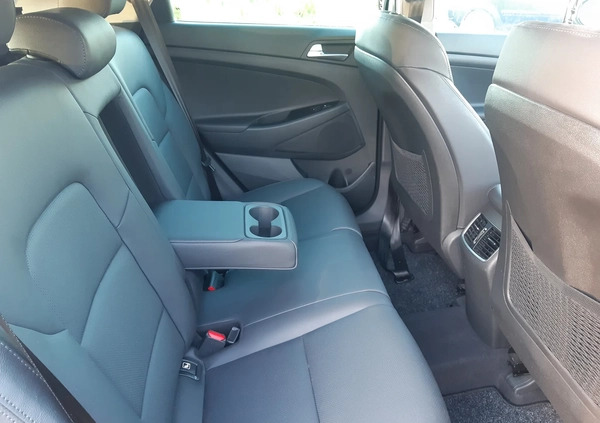 Hyundai Tucson cena 29500 przebieg: 57560, rok produkcji 2017 z Trzemeszno małe 79